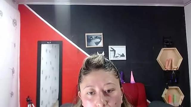 TamaraHot32 from StripChat