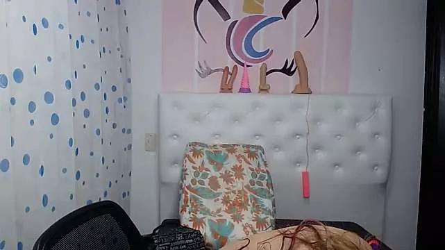 TamaraHot32 from StripChat