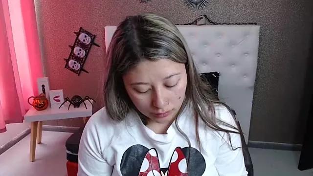 TamaraHot32 from StripChat