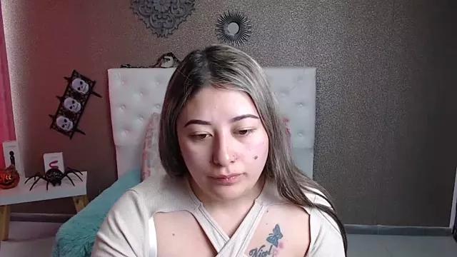 TamaraHot32 from StripChat