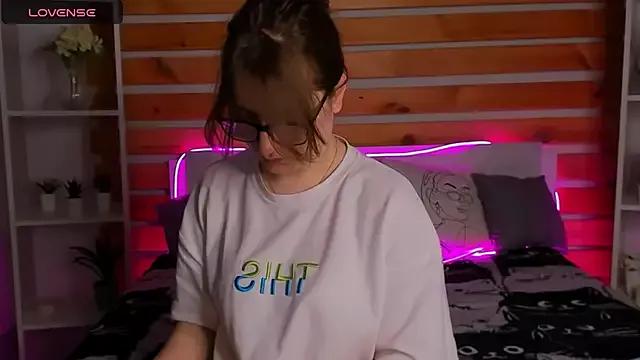 Girls: try live performances with matured performers, from dancing to quirks, in a variety of beautiful sex cams.