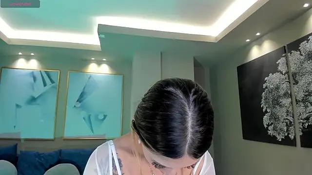 TaraLawrence from StripChat