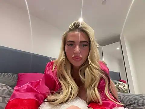 TastyTiffanyy from StripChat