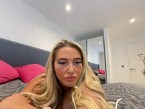 TastyTiffanyy from StripChat