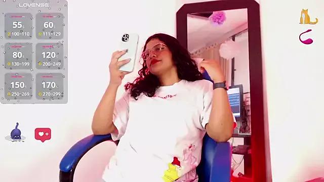 Taticute from StripChat is Freechat