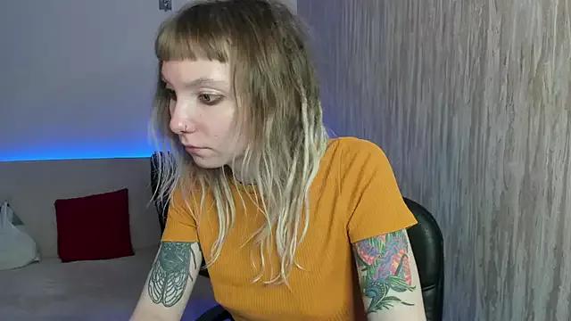tattoo_art_baby from StripChat