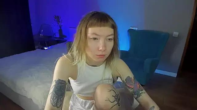 tattoo_art_baby from StripChat