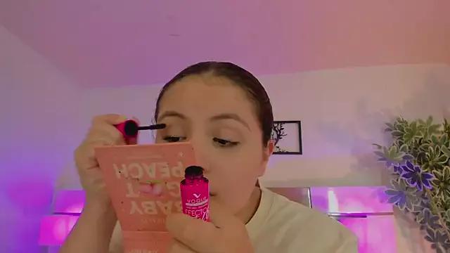 tayler_kim_ from StripChat is Freechat