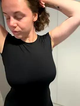 TenderLaGlamor from StripChat is Freechat