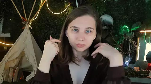 TessaMill from StripChat is Freechat