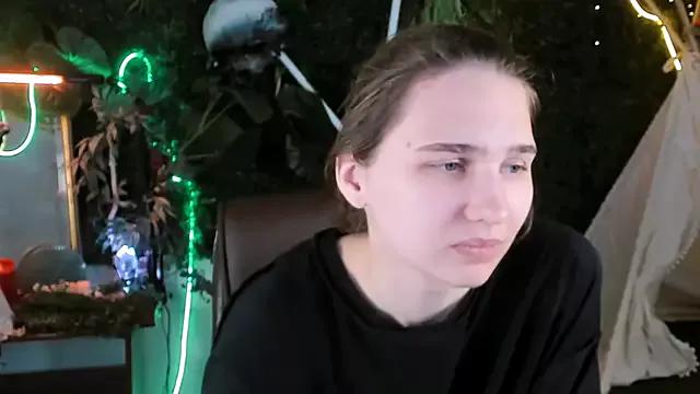 TessaMill from StripChat is Freechat