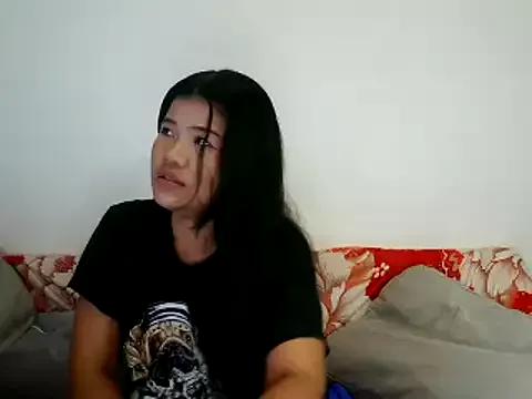 thai_pussy_yummy from StripChat is Freechat
