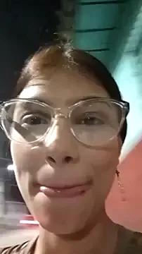 thamygomezz from StripChat is Freechat