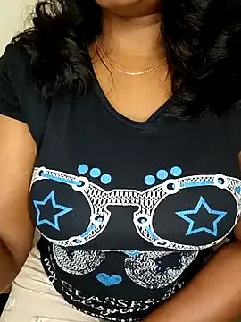 the_hell_girlmallu from StripChat is Freechat