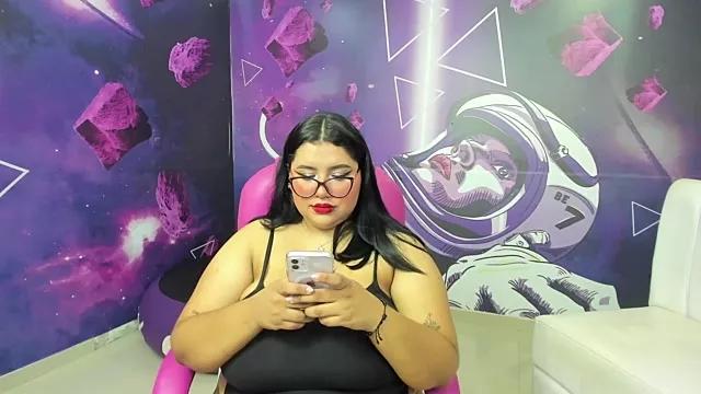 Watch our live sex cams choice and interact on a personal level with our beautiful sneak performers, showing off their natural physiques and sex toy vibrators.