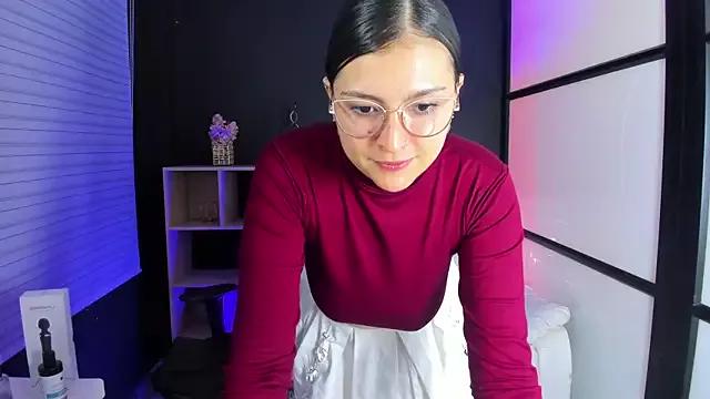 TifanyWhite_ from StripChat is Freechat