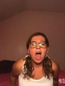 TiffanyLove00 from StripChat