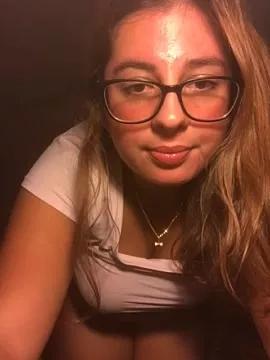 TiffanyLove00 from StripChat