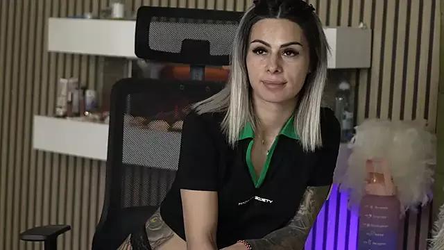 TiffanyMaze from StripChat