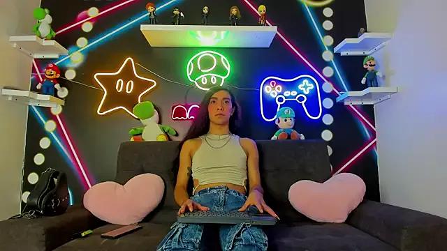 TiffValentinee_ from StripChat