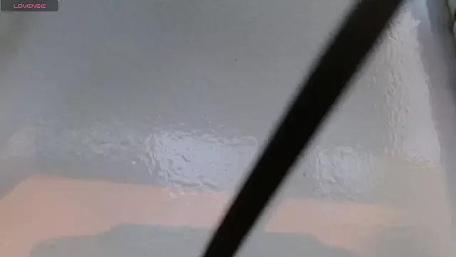 tinisweet from StripChat