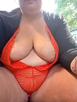 tipiwouanee from StripChat