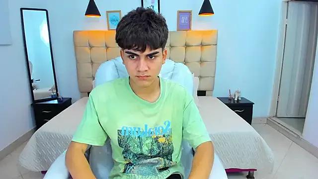 Tommy18__ from StripChat