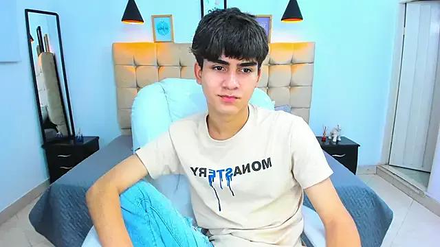 Tommy18__ from StripChat