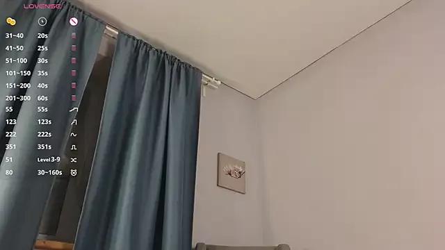 too_sexxxy from StripChat