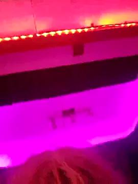 Toptransluder from StripChat