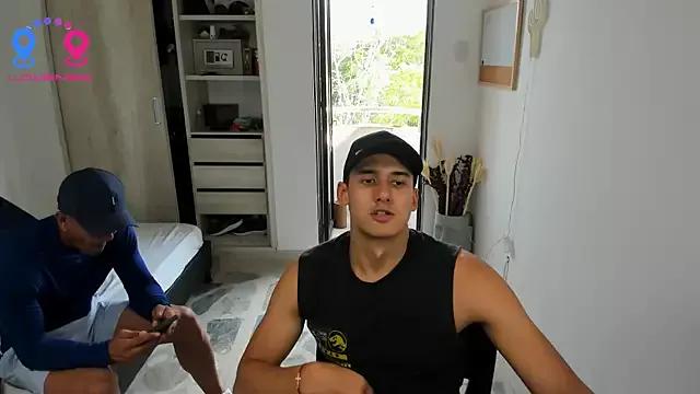 Travis_bakers from StripChat is Freechat
