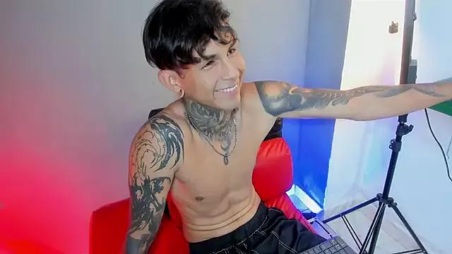 Travistanner_28 from StripChat is Freechat