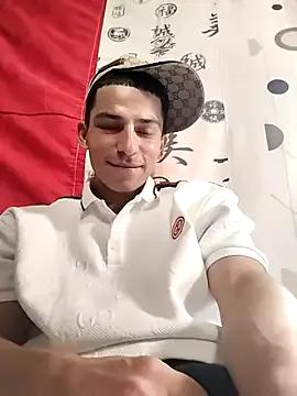Tussi-amor from StripChat is Freechat