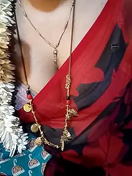 Tuttifrutti17 webcams show profile image 