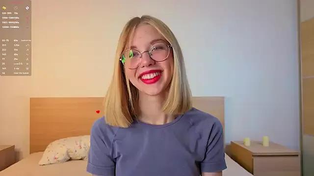 UdelaAllston from StripChat is Freechat