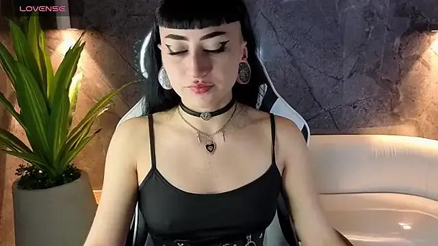 Ultraviolet_TP from StripChat is Freechat