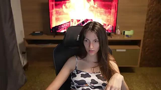 upssnowy from StripChat is Freechat