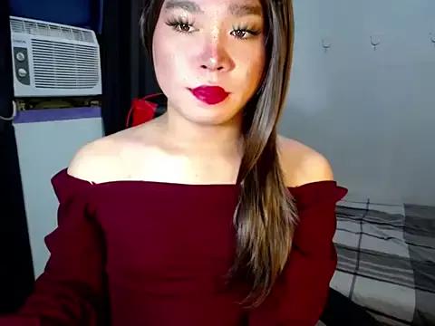 Urassiansweetcummer from StripChat is Freechat