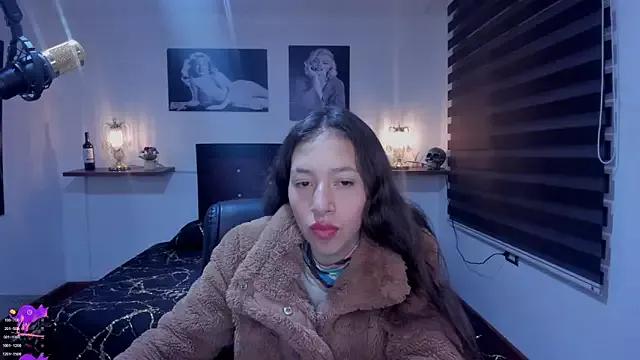 Valeria_roussi from StripChat is Freechat