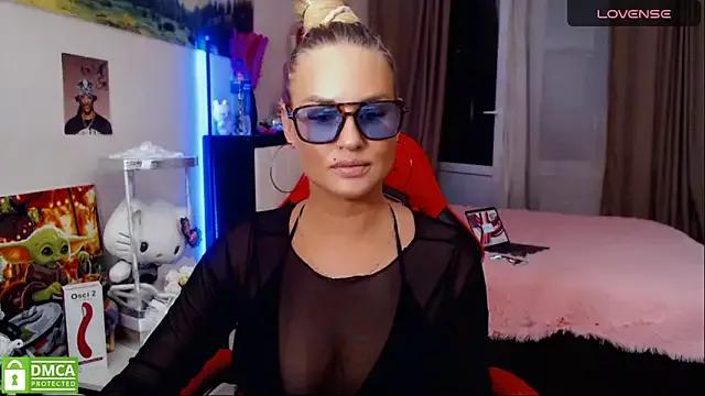 VelleryKinky from StripChat