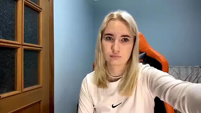 velvet_twist from StripChat is Freechat