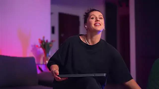 Girls: try live performances with matured performers, from dancing to quirks, in a variety of beautiful sex cams.