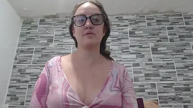 Venus_Santana from StripChat is Freechat