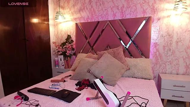 Girls: try live performances with matured performers, from dancing to quirks, in a variety of beautiful sex cams.