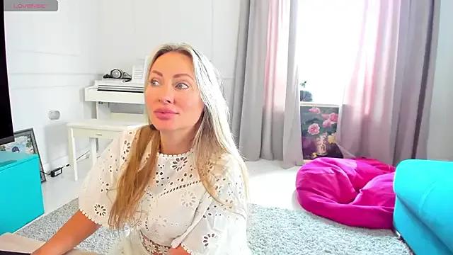 Veola_new from StripChat is Freechat