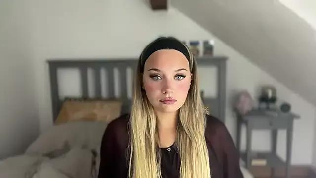 vicidream from StripChat is Freechat