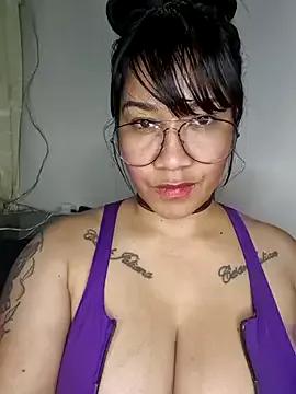 violettaa_millerss from StripChat is Freechat
