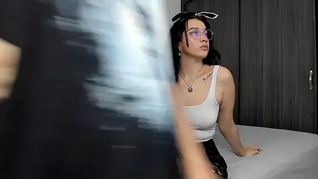 Girls: try live performances with matured performers, from dancing to quirks, in a variety of beautiful sex cams.