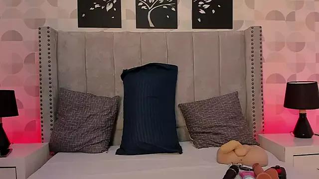 vivi_ruby from StripChat