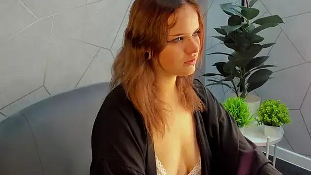 Vivian_Hortton from StripChat